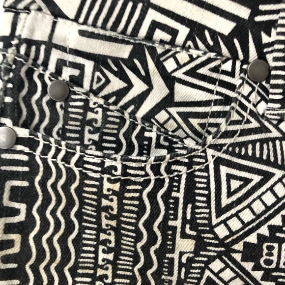 Forever 21 tribal jeans - Picture 3 of 8